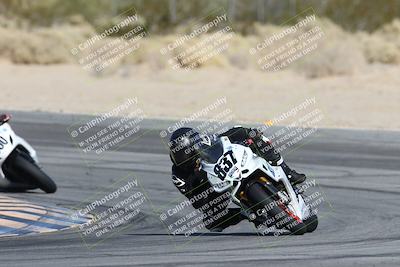 media/Dec-07-2025-CVMA (Sun) [[3e7d2de5dc]]/Race 7-Formula Lightweight Twins Shootout/